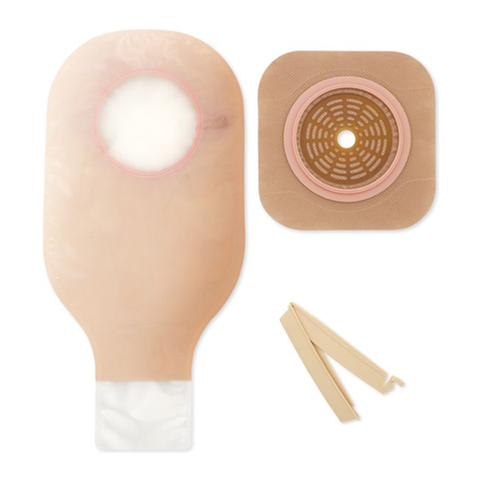 Hollister New Image two-piece drainable ostomy kit with flat FlexWear barrier, ultra-clear clamp-closure pouch, and curved beige clamp; select flange size and sterility.