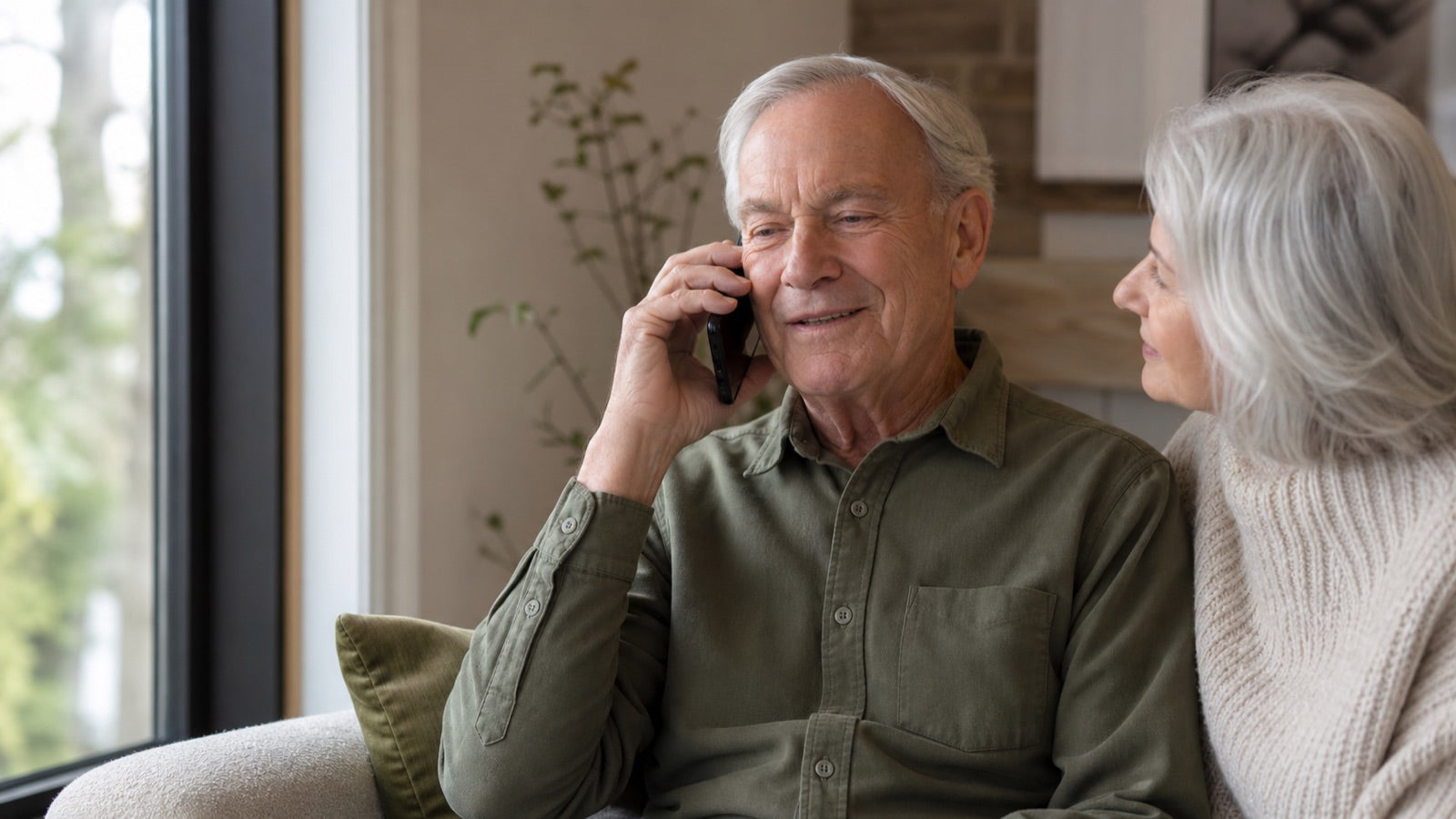 Customer speaking privately with a product specialist from home